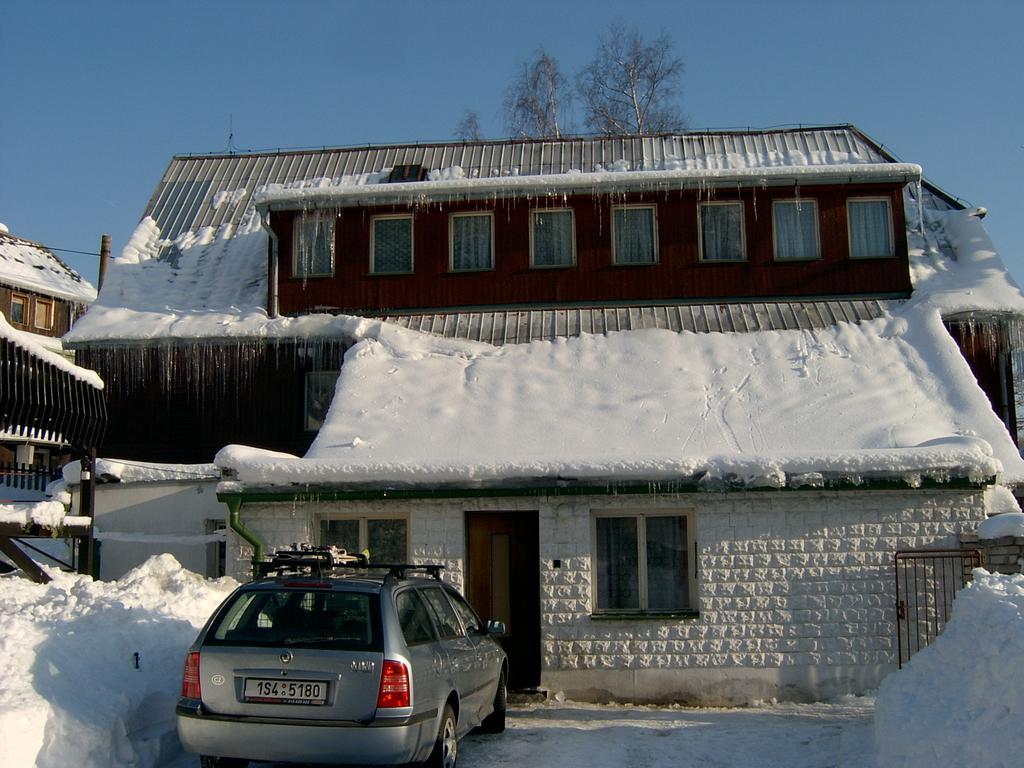 Pension Mikulka Mikulov v Krusnych Horach Luaran gambar